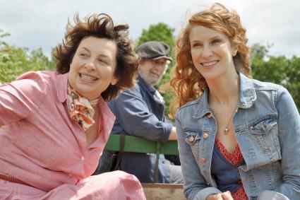 „Ein Sommer in Ungarn“ im ZDF-„Herzkino“ / Liebeskomödie mit Chiara Schoras und David Rott (FOTO)
