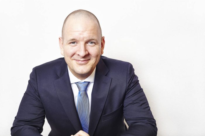 Vertriebsverstärkung bei der komma,tec redaction GmbH Vertriebsverstärkung bei der komma,tec redaction GmbH