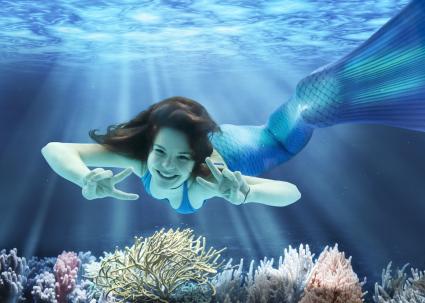 Schräger Sport, super Stimme: „The Voice Kids“ Carlotta (14) schwimmt als Meerjungfrau (FOTO)