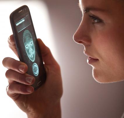 Im Visier der Datenjäger: ZDF-Programmakzent mit Spielfilm, Second-Screen-Angebot und Dokumentationen / Zusammenarbeit mit „DIE ZEIT“ und US-Fernsehsender PBS (FOTO)