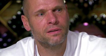 Die Nerven liegen blank: Alle wollen gehen, Legat in Tränen! 
Folge vier von „Hell´s Kitchen“ am 28. Mai 2014 in SAT.1 (FOTO)