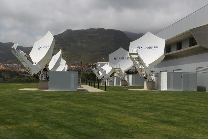 Eutelsat implementiert vor Beginn der Fußball-WM die Carrier ID Technik