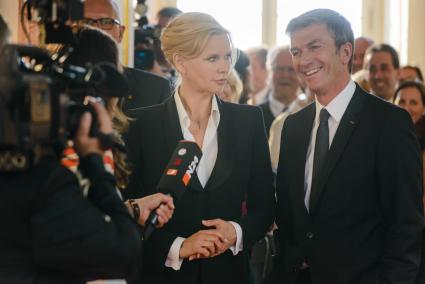 „Hohe Diplomatie auf Kuschelkurs“: Veronica Ferres als verliebte Kanzlerin in der SAT.1-Event-Komödie „Die Staatsaffäre“ – am Dienstag, 2. September 2014, um 20:15 Uhr (FOTO)