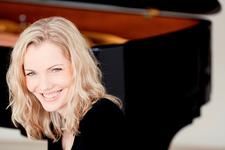 Lahr, 08.11.: Klavierkonzert mit GESA LÜCKER – „Spanische Rhapsodie von Liszt!“ und Werke von Scarlatti, Schubert, Ravel und Debussy