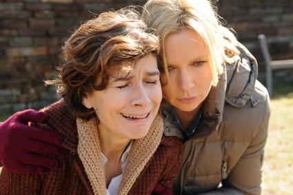 ZDF-Fernsehfilm „Lena Fauch – Vergebung oder Rache“ / Dritter Fall für Veronica Ferres als Polizeiseelsorgerin (FOTO)