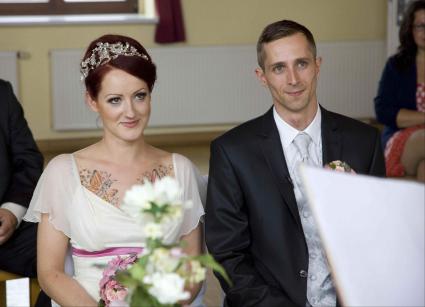 Vier Paare für ein Hallelu-„Ja“? TV-Beziehungsexperiment „Hochzeit auf den ersten Blick“ lädt letztes Paar zum Blind-Date ins Standesamt – am Sonntag, 7. Dezember 2014, in SAT.1 (FOTO)