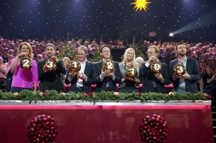 Aktualisierte Fassung mit Foto!/

2,3 Millionen Euro für „Misereor“ und „Brot für die Welt“
Erfolgreiche ZDF-Spendengala mit Carmen Nebel (FOTO)