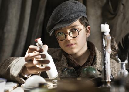 Romanverfilmung „Die Perlmutterfarbe“ als Free-TV-Premiere im ZDF / Geschickte Manipulation in einer Gemeinschaft (FOTO)