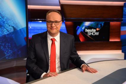 Dr. Peter Tauber in der „heute-show“ / CDU-Generalsekretär zu Gast in der ZDF-Nachrichtensatire (FOTO)