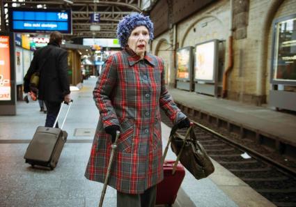 Das Erste: „Die letzte Reise“ (AT) – Drehstart für einen neuen ARD-Degeto-Fernsehfilm mit Christiane Hörbiger, Suzanne von Borsody, Nina Kronjäger und Burghart Klaußner in den Hauptrollen (FOTO)