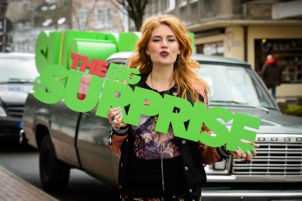 Weil–s so furchtbar schön war: Palina Rojinski beschert nichtsahnenden Kandidaten wieder „The Big Surprise“ auf ProSieben (FOTO)