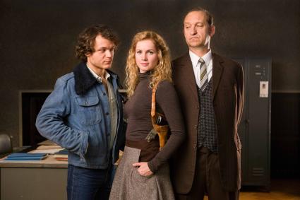 „Herzkino“-Film „Eine wie diese“ mit Cornelia Gröschel im ZDF / Traumberuf Kriminalkommissarin – Anfang der 70er Jahre eine Revolution (FOTO)