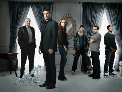 ZDFneo zeigt „Ray Donovan“ in Doppelfolgen / Erste und zweite Staffel der US-Serie mit Liev Schreiber (FOTO)