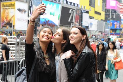 Die „Germany´s next Topmodel“-Finalistinnen machen Selfies in New York (FOTO)