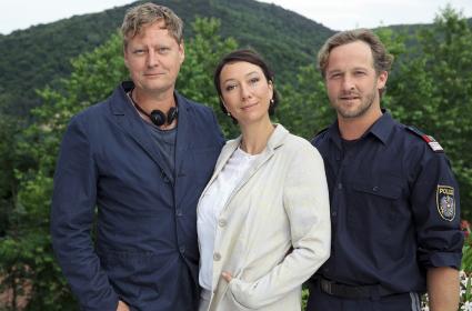 Das Erste: Drehstart für den TV-Mehrteiler „Pregau“ (AT): Maximilian Brückner als Polizist Bucher begeht einen Fehltritt mit fatalen Folgen (FOTO)