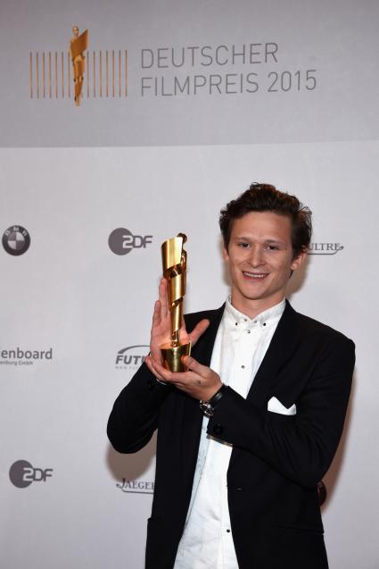 LOLA für Joel Basman in „Wir sind jung. Wir sind stark.“
ZDF-Koproduktion mit Deutschem Filmpreis ausgezeichnet (FOTO)