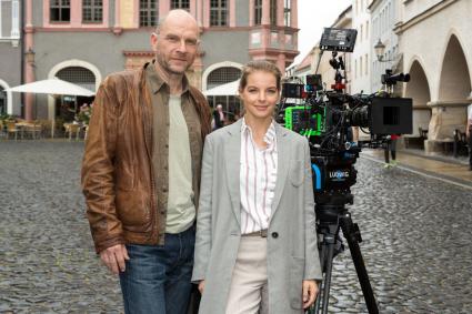 Das Erste: Görlitz wird Krimi-Stadt – Yvonne Catterfeld und Götz Schubert ermitteln im „Wolfsland“ (AT)
Heute Drehstart für neues Krimiformat vom MDR und der ARD Degeto (FOTO)