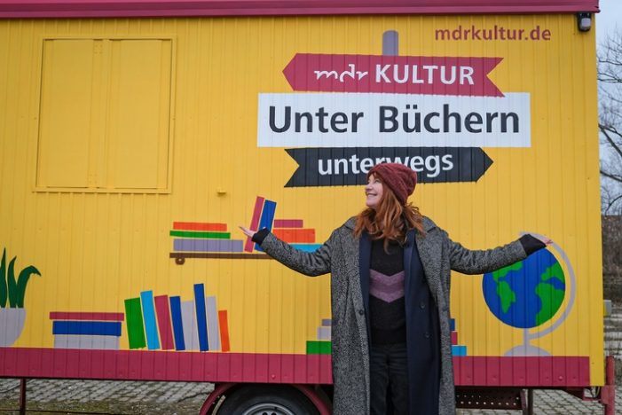 Mit „Unter Büchern“ unterwegs: MDR-Literatur-Expertin tourt durchs Sendegebiet (FOTO)