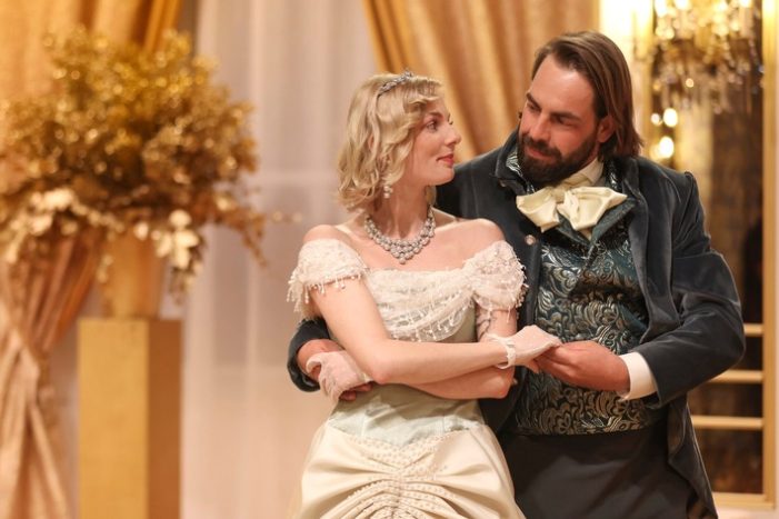 Flirten wie im Märchen. Die Datingshow „Love is King“ läuft ab Herbst 2022 exklusiv auf Joyn (FOTO)