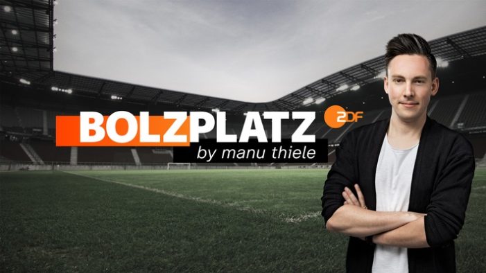 „Bolzplatz“: Neues Fußballmagazin mit Manu Thiele in der ZDFmediathek / Manu Thiele zu Gast in „sportstudio: UEFA Champions League“ im ZDF (FOTO)