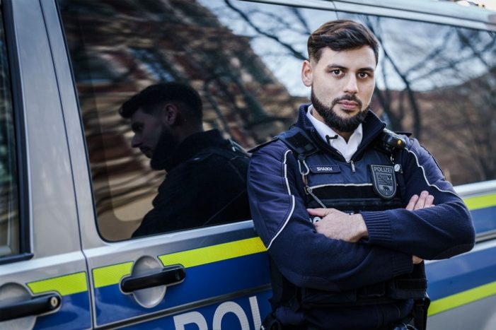 „37°“-Reportage im ZDF über Polizisten mit Migrationsgeschichte (FOTO)