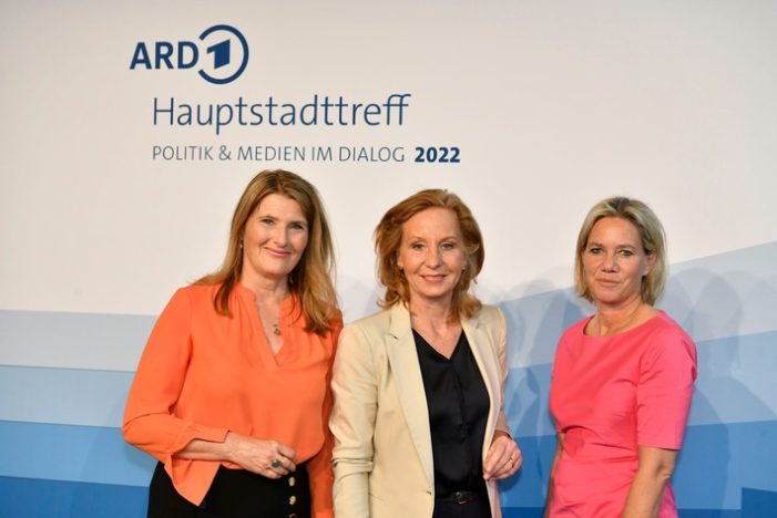 Politik und Medien im Dialog beim ARD-Hauptstadttreff 2022 (FOTO)