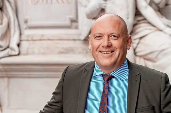Joachim Paul: Nach Kritik an Formaten von ARD, ZDF und „funk“ versammelt sich linke Jagdgesellschaft (FOTO)