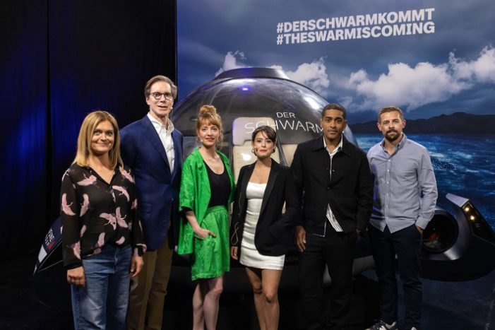 #DerSchwarmKommt: Erste Einblicke in die internationale ZDF-Bestseller-Verfilmung zum „Welttag der Ozeane“ (FOTO)