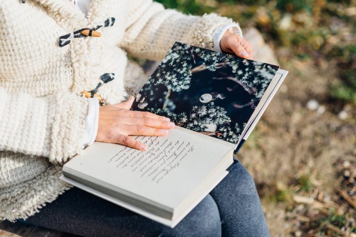 Mit allen Sinnen genießen: Handgebundenes Graspapier-Buch „Gefühl und Verstand – Naturfotografie“