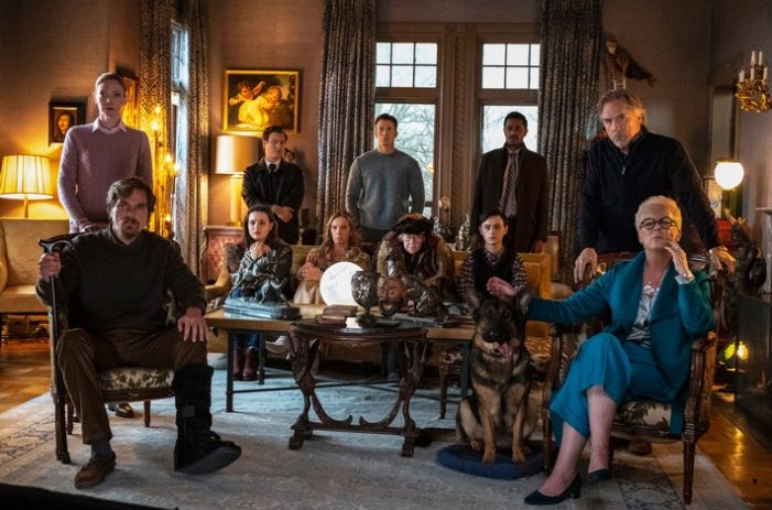 „SommerKino im Ersten“: Starbesetzter Auftakt mit der Free-TV-Premiere von „Knives Out – Mord ist Familiensache“ am Montag, 27. Juni 2022, um 20:15 Uhr (FOTO)