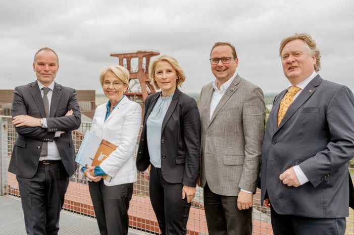 Vom Bergbau zum Bild – Zur Gründung des Bundesinstituts für Fotografie: Diskussion um Essen als Standort (FOTO)