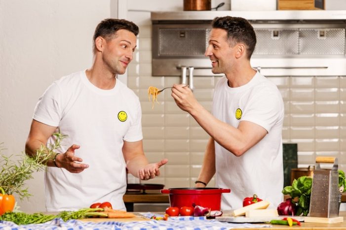 Diese Kochshow macht auch Spaß, wenn man nicht kochen kann: „Doppelt kocht besser“ startet Montag in SAT.1