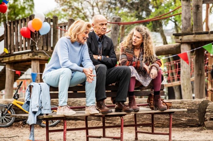 SommerKino im Ersten: Fernsehpremiere der Komödie „Enkel für Anfänger“ / am Montag, 4. Juli 2022, 20:15 Uhr im Ersten und ab 3. Juli in der ARD Mediathek (FOTO)