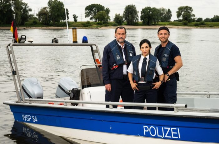 Die „WaPo Duisburg“ – frischer Wind im größten Binnenhafen der Welt: Drehstart von acht neuen Folgen der Krimiserie im Ersten ab Juli 2022 (FOTO)