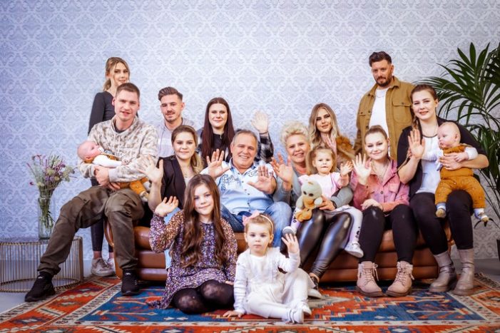Die beliebte Großfamilie kehrt auf die Bildschirme zurück: Neue Folgen „Die Wollnys“ ab 10. August bei RTLZWEI (FOTO)