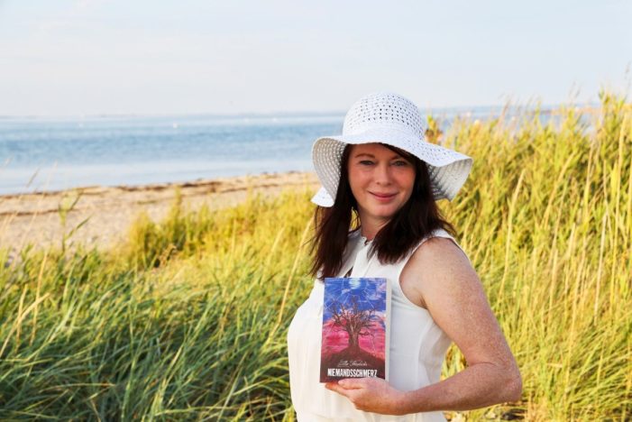 Göttinger Autorin mit Roman gegen Mobbing. VÖ am 27.07.22 mit prominenter Unterstützung.