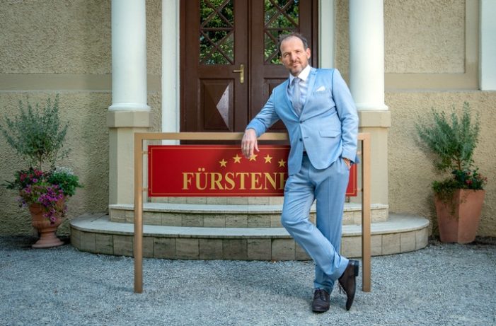 „Sturm der Liebe“: Konkurrenz für Christoph Saalfeld / Mitte September 2022 stößt Timo Ben Schöfer zum Cast der ARD-Erfolgstelenovela (FOTO)