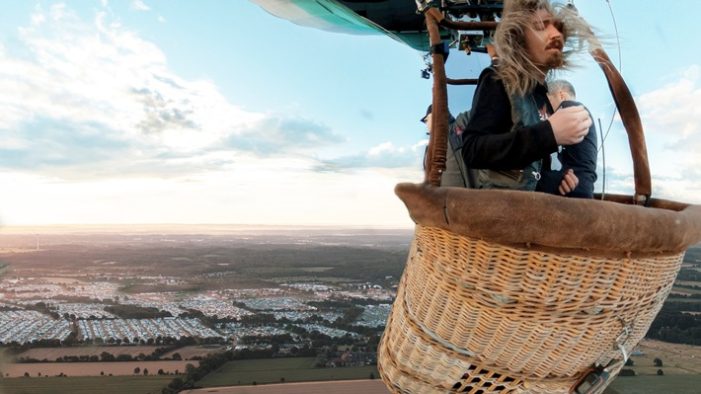 Wacken 2022: Neuer Weltrekord – höchstes Luftgitarren-Solo der Welt