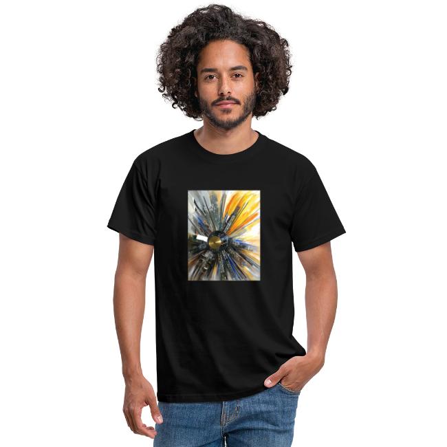 Computersonne auf T-Shirt – Skulpturen und Assemblagen von Ilona Jentsch