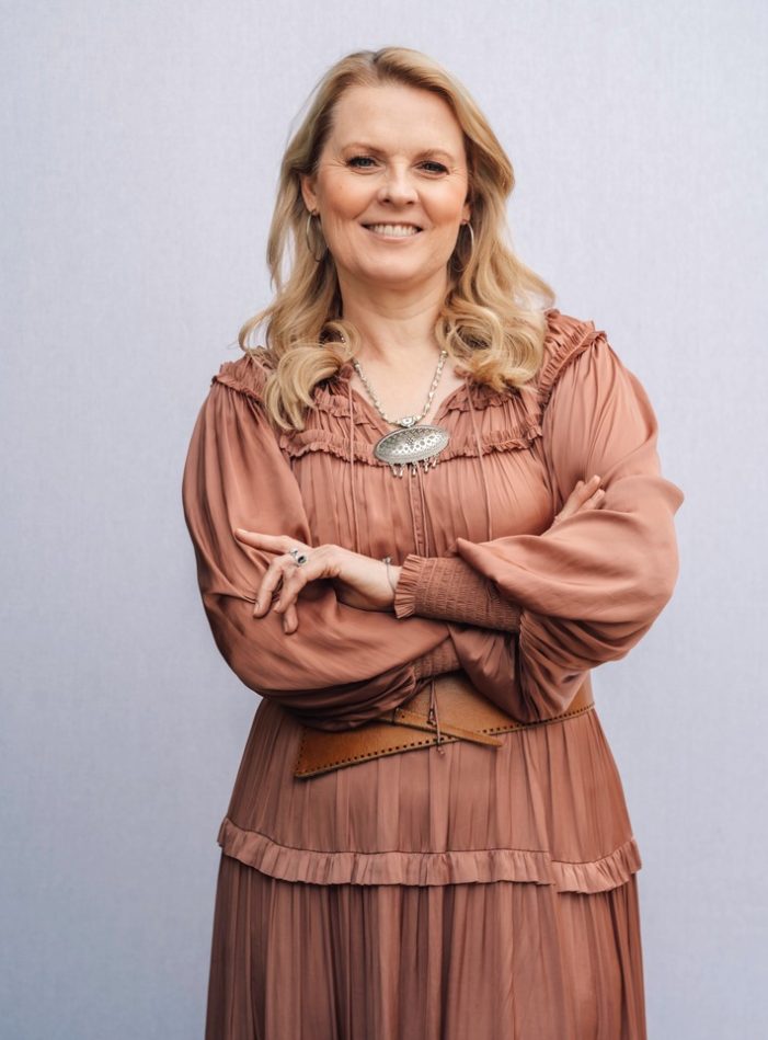 „The Kelly Family – Die Reise geht weiter“: Interview mit Patricia Kelly (Gitarre, Bongo) (FOTO)