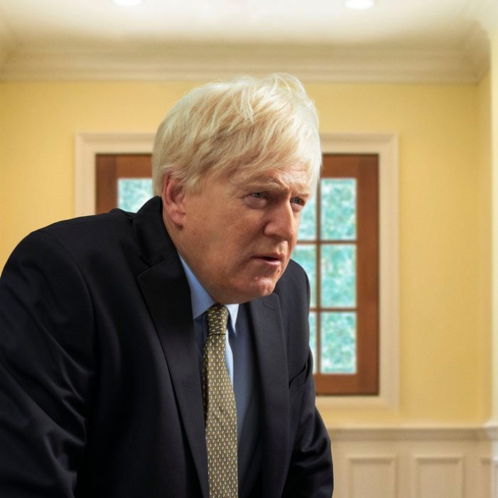 Als Boris Johnson in die Downing Street No. 10 einzieht: Das Sky Original „This England“ ab Oktober bei Sky (FOTO)