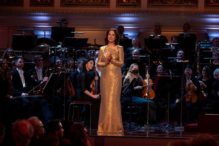 Désirée Nosbusch präsentiert den OPUS KLASSIK 2022 (FOTO)