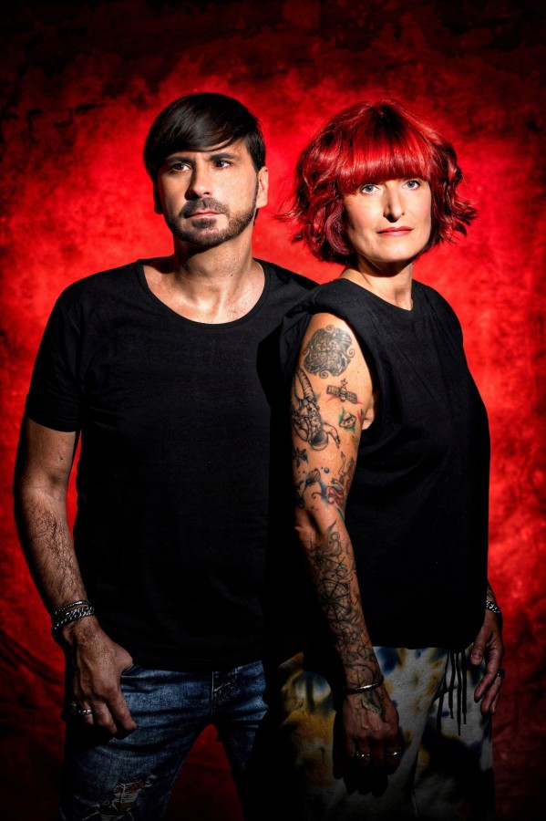 Deutsch-Pop Duo GLÜXKINDER mit neuer Single „KÄMPFERHERZ“ – ein Song, der in schweren Zeiten Mut macht!
