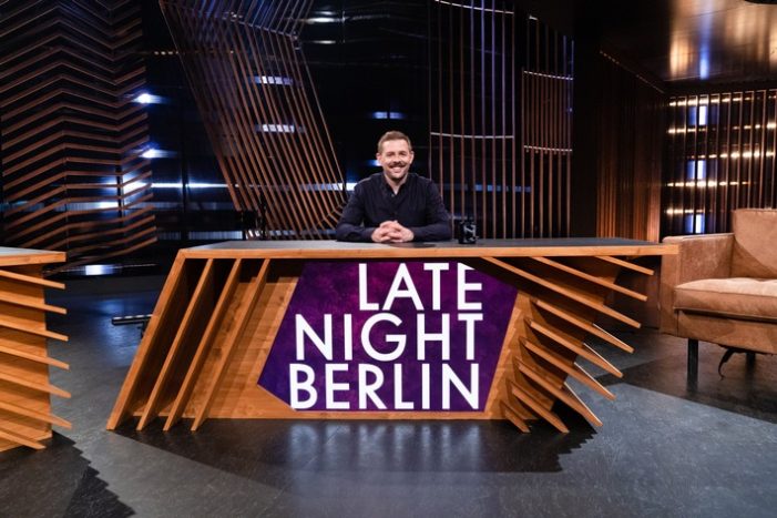 „Late Night Berlin“ zurück aus dem Sommerurlaub: Stehlen Nilam Farooq, Olli Schulz und Joko Winterscheidt Klaas Heufer-Umlauf am Dienstag die Show? (FOTO)