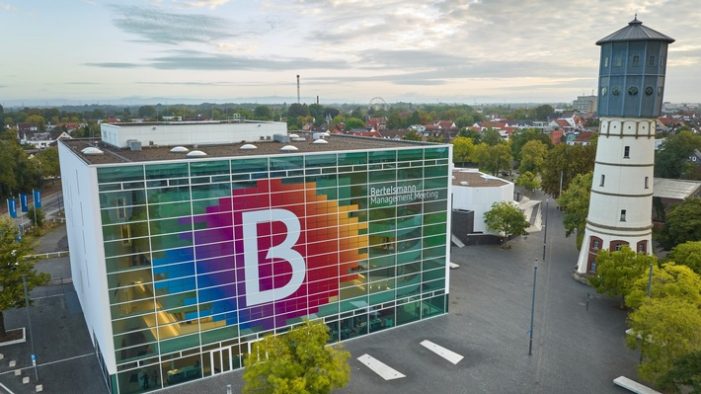 Bertelsmann setzt sich hohe Umsatz- und Ergebnisziele für die kommenden Jahre (FOTO)
