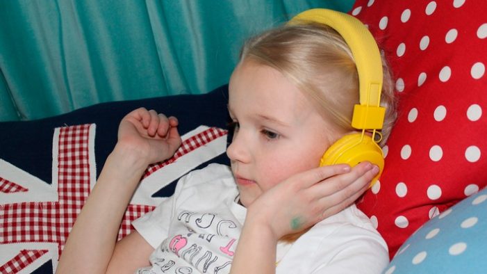 NDR Kultur startet neues Radioangebot für Kinder und Familien / Im Radio: ab 2. Oktober immer sonntags sowie feiertags ab 7.05 Uhr auf NDR Kultur (FOTO)