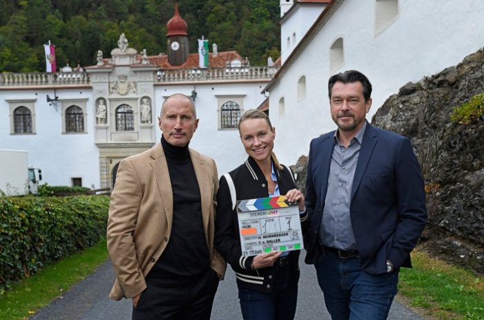 „Steirerkunst“ (AT): Hary Prinz und Anna Unterberger ermitteln in mittelalterlichem Kloster (FOTO)