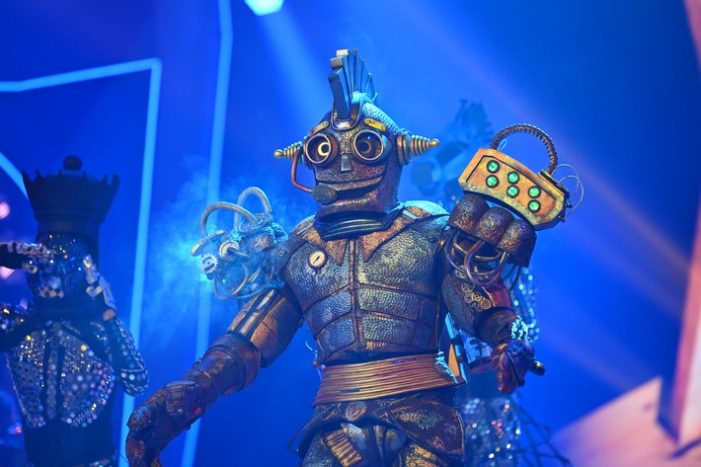 Einladung zur ersten Taufe bei „The Masked Singer“ (FOTO)