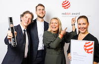 Glamox bekommt in Berlin den Best of the Best Red Dot Award für den neuen Markenauftritt überreicht