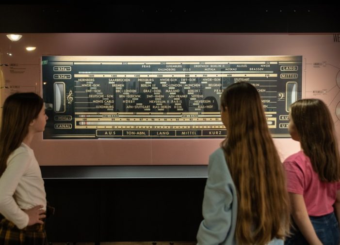 Hier funkt-s gewaltig / TECHNOSEUM zeigt Große Sonderausstellung zur Geschichte von Radio und Fernsehen (FOTO)